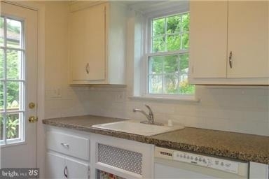 3305 Camalier Drive - Photo 6