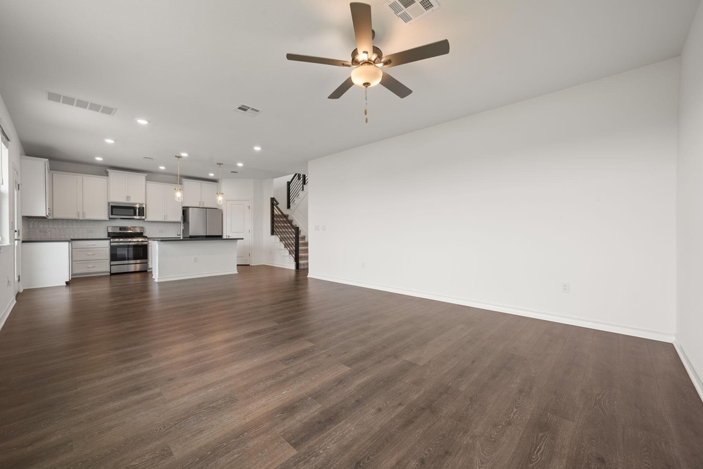2902 Tavern Dr - Photo 6