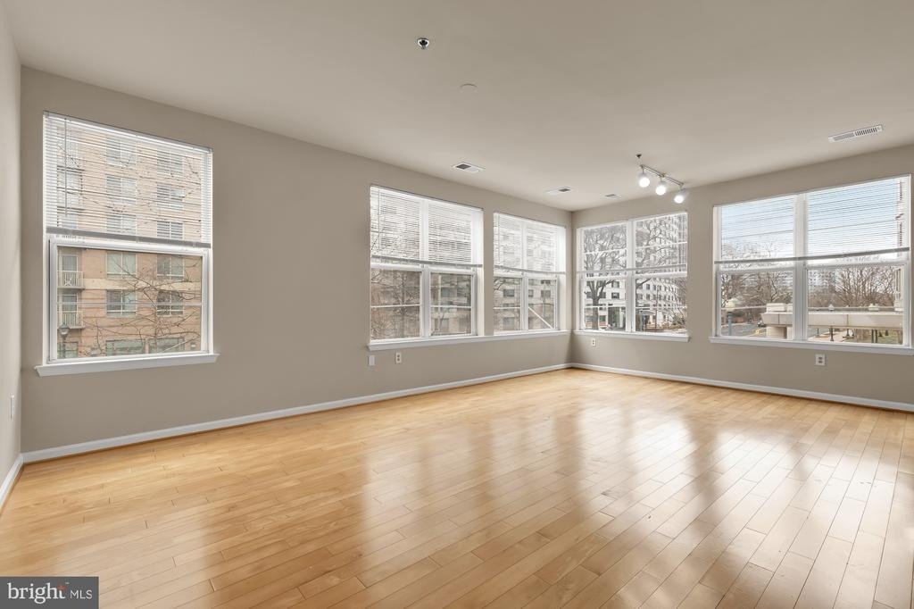 1201 E West Highway - Photo 7