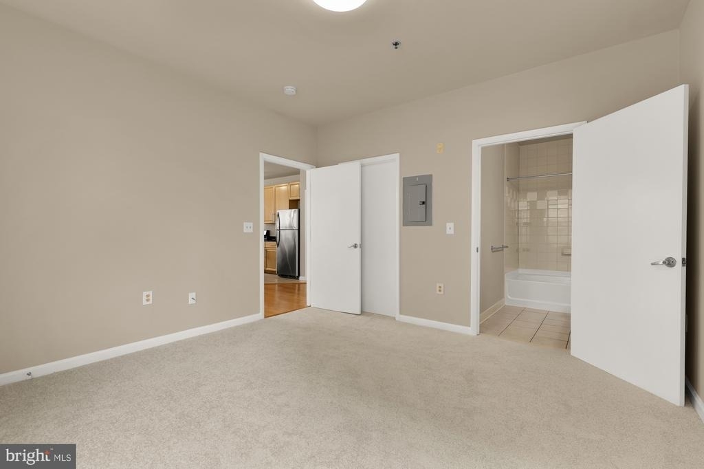 1201 E West Highway - Photo 18
