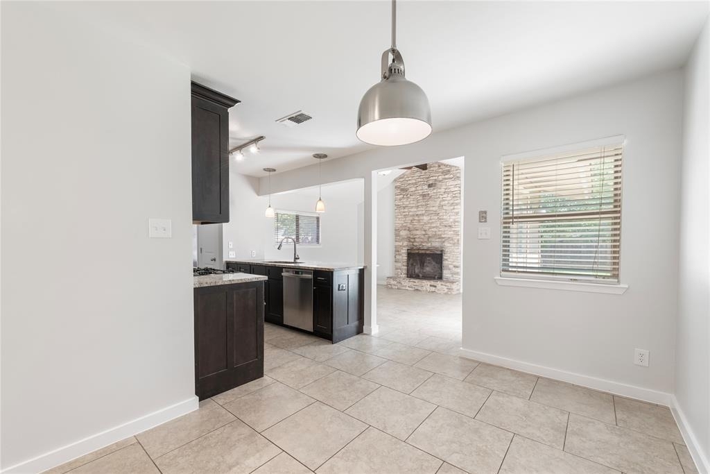 2000 Brookhill Dr - Photo 2