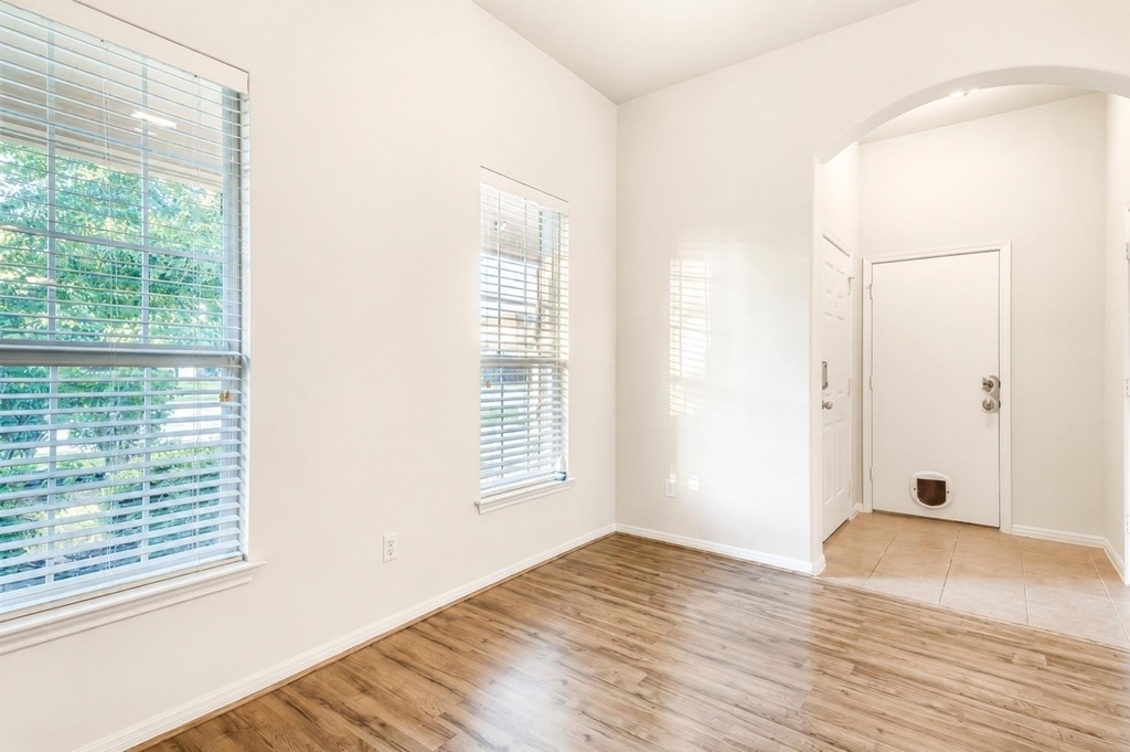 1180 Arbor Knot Dr - Photo 1