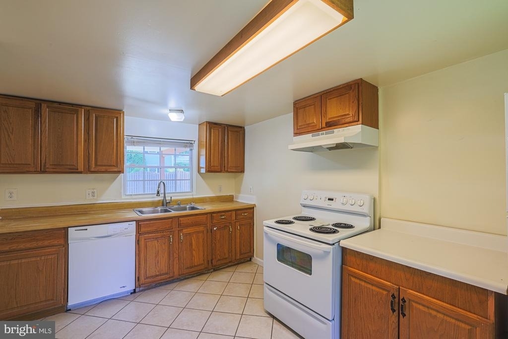 2412 Rocks Road - Photo 31
