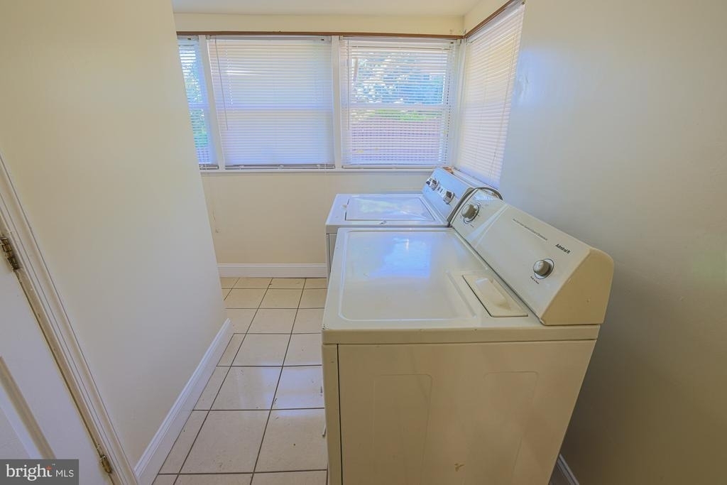 2412 Rocks Road - Photo 32