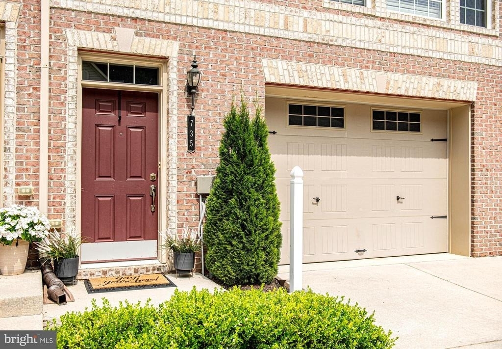 735 Perthshire Place - Photo 3