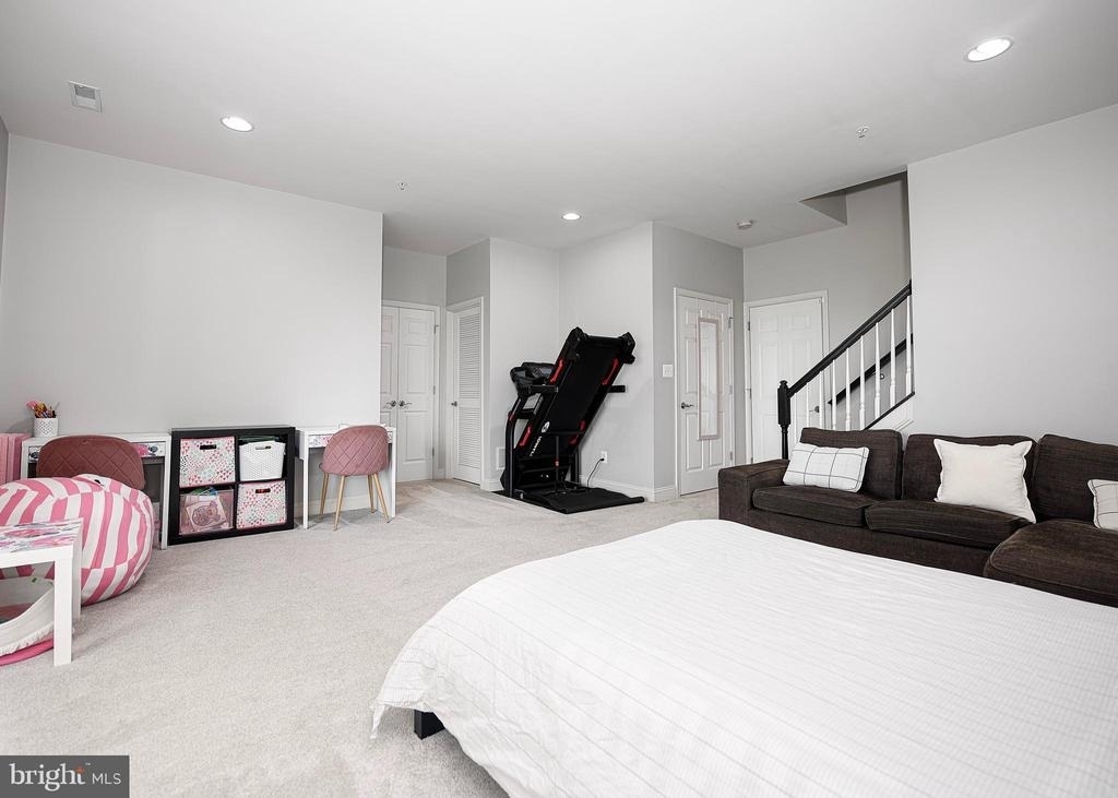735 Perthshire Place - Photo 7