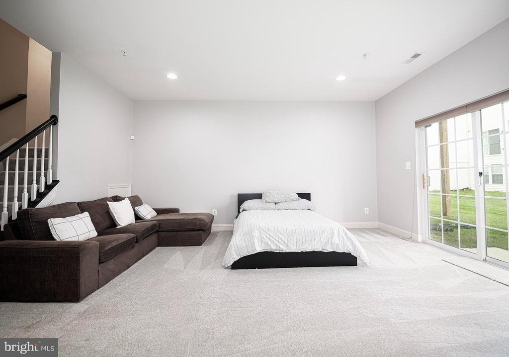735 Perthshire Place - Photo 6