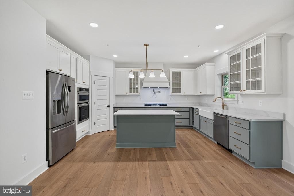 1490 Thurston Road - Photo 12