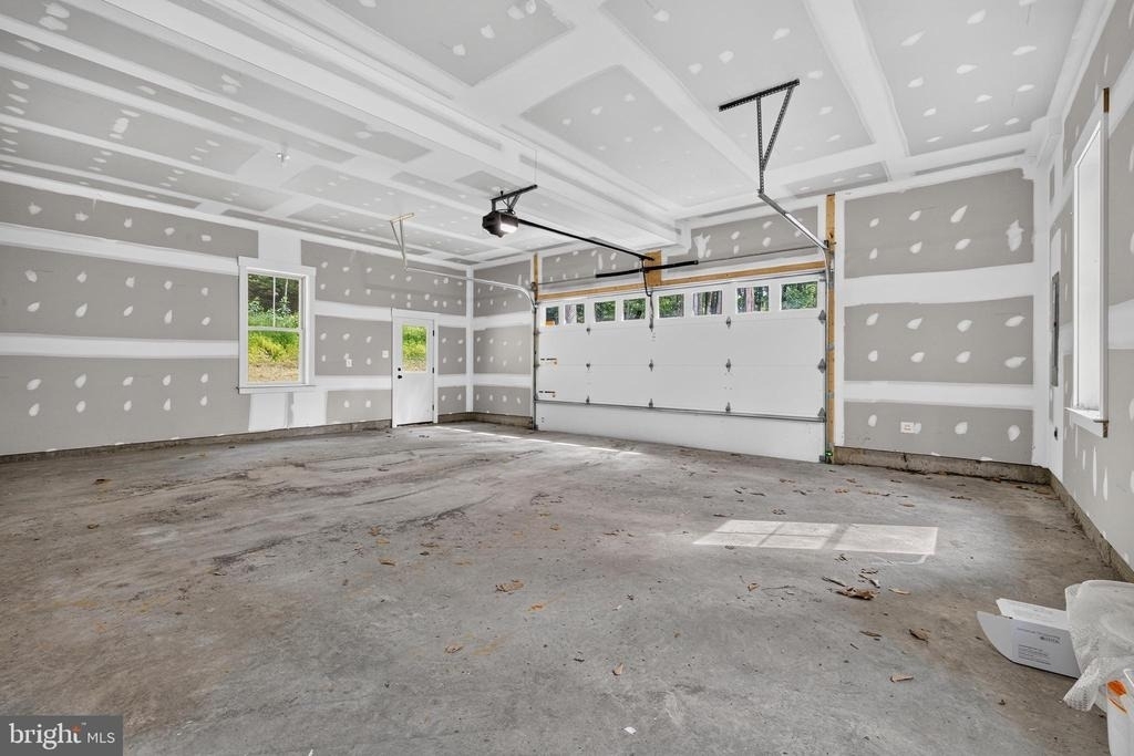 1490 Thurston Road - Photo 43