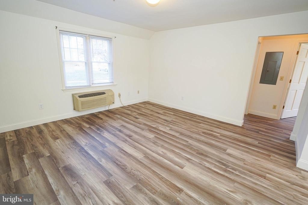 800 Travers Street - Photo 4