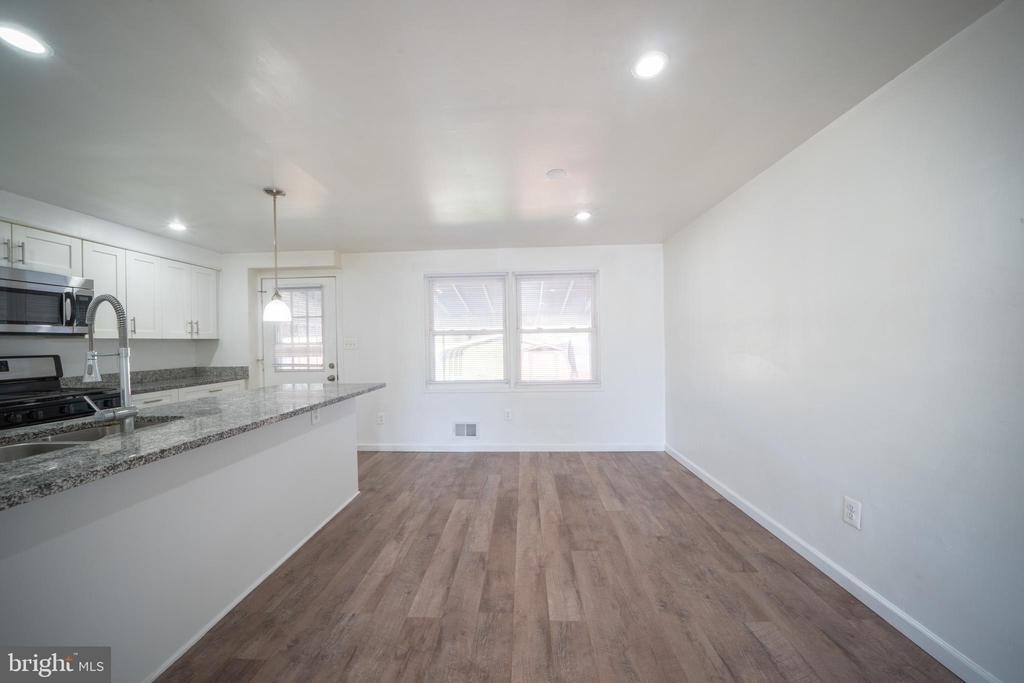3167 Ryerson - Photo 5