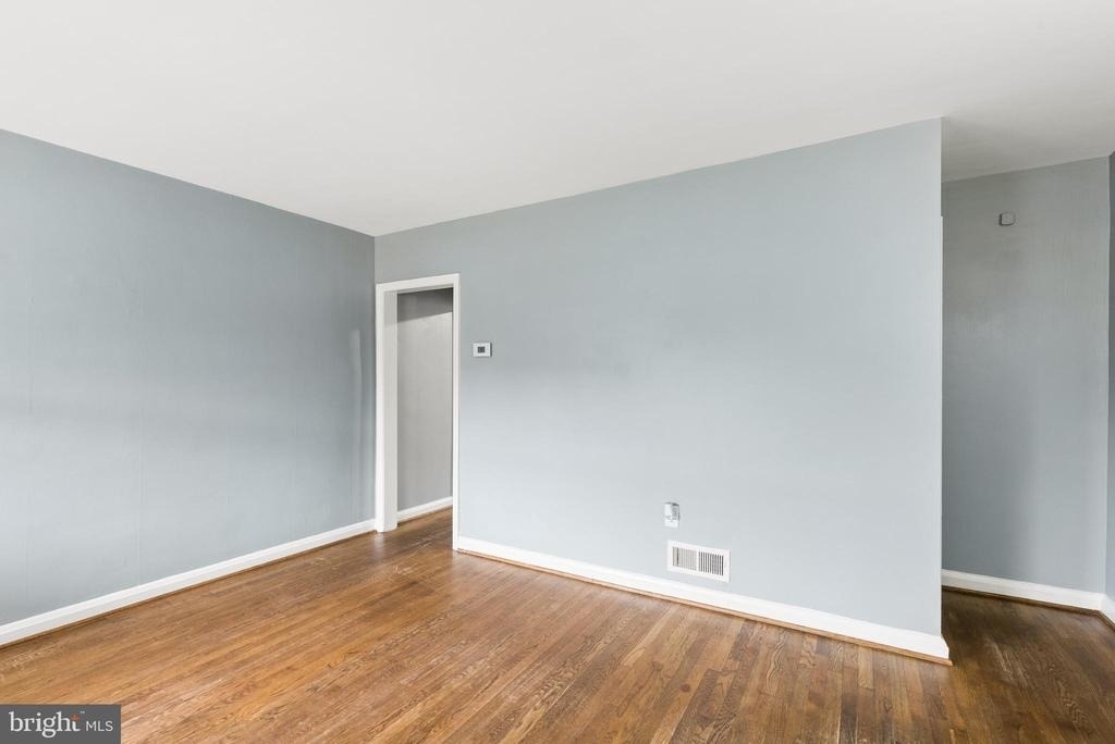 7136 Eastbrook Avenue - Photo 4