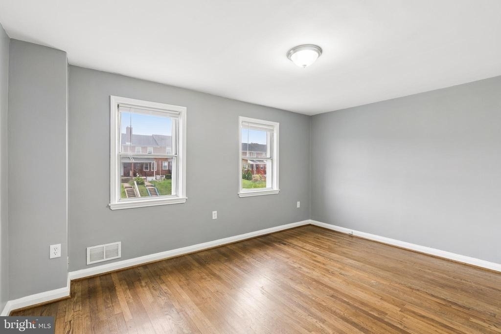 7136 Eastbrook Avenue - Photo 8