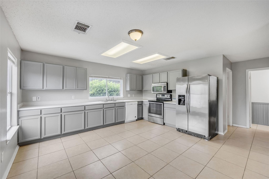 2514 Byfield Dr - Photo 11