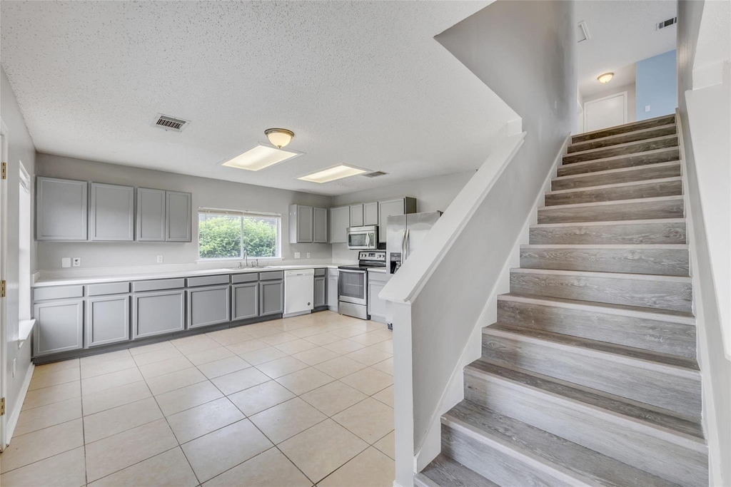 2514 Byfield Dr - Photo 14