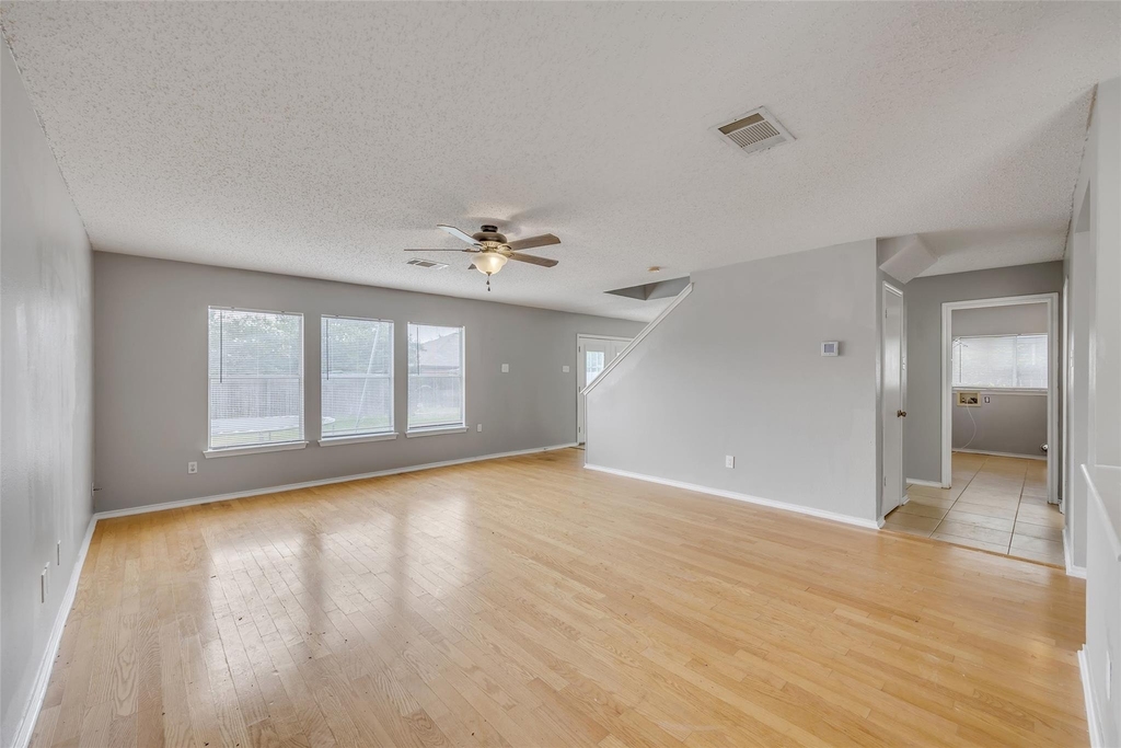 2514 Byfield Dr - Photo 5