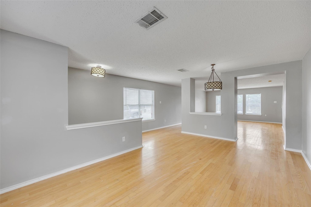 2514 Byfield Dr - Photo 4