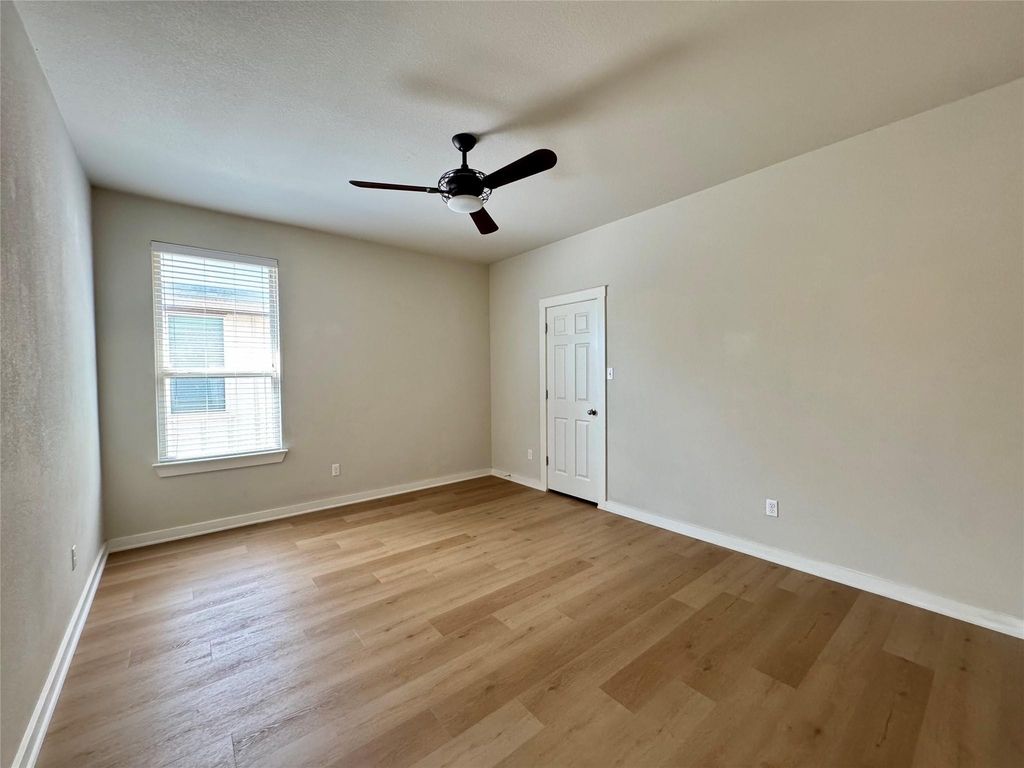 4016 Kenter Xing - Photo 8