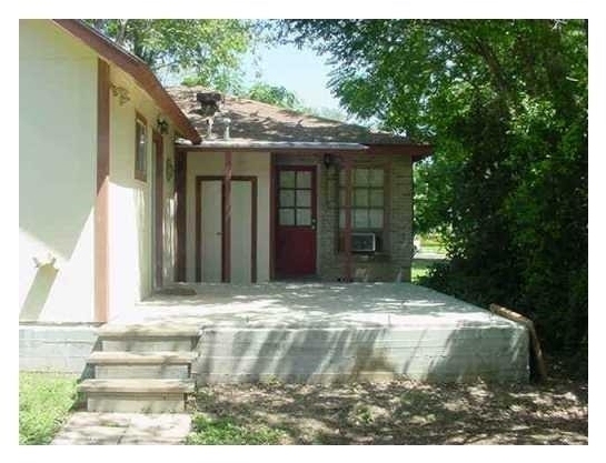 1911 W 38th Street - Photo 4