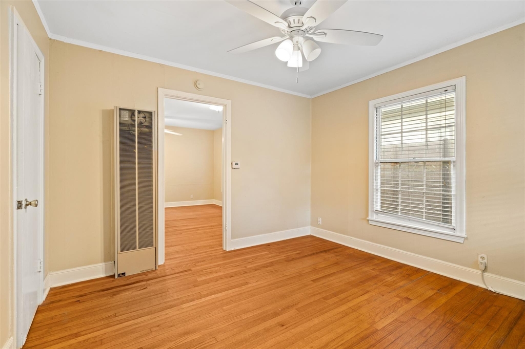 1911 W 38th Street - Photo 17