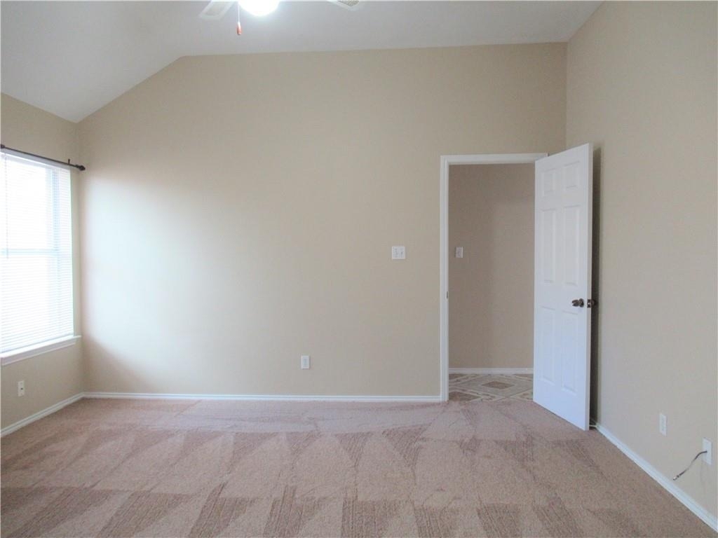 4723 Castleman Dr - Photo 12