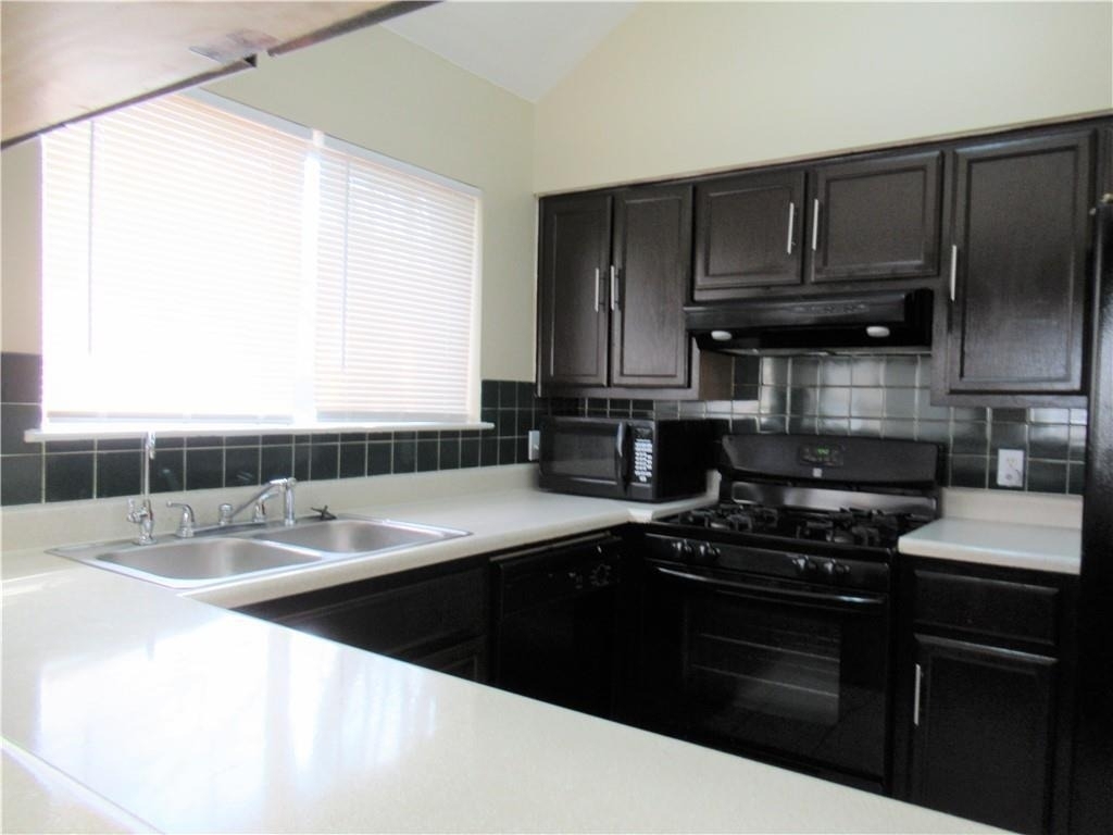 4723 Castleman Dr - Photo 5