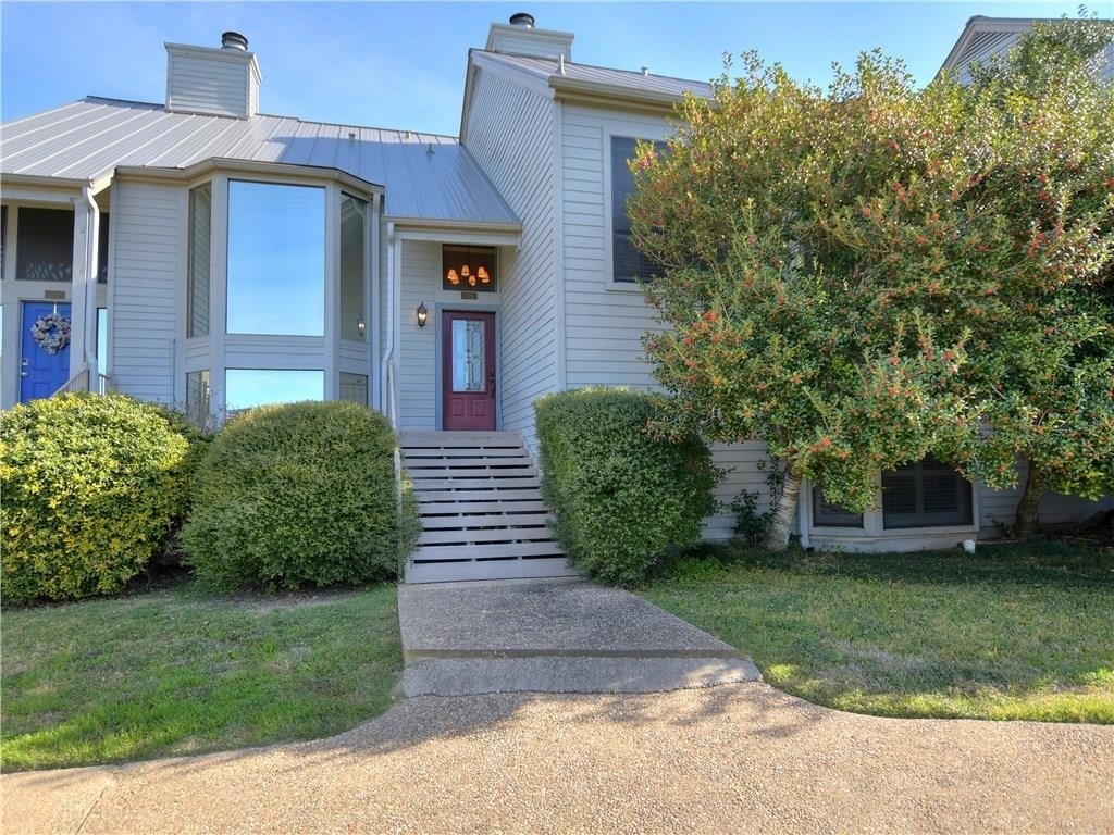 120 World Of Tennis Sq - Photo 0