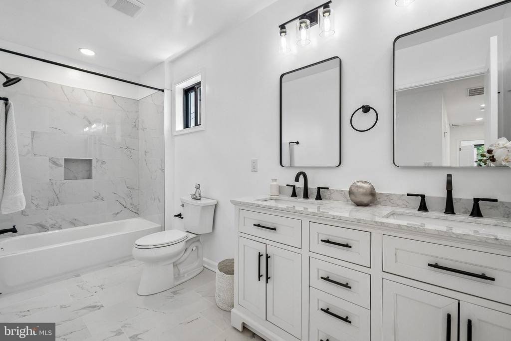 3108 Adams Street Ne - Photo 9