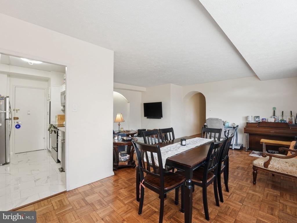 4740 Connecticut Avenue Nw - Photo 7