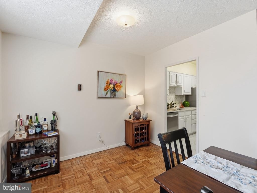 4740 Connecticut Avenue Nw - Photo 8