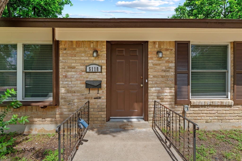 5118 Waterbrook Dr - Photo 3