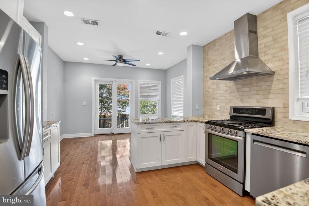 5338 41st Street Nw - Photo 6