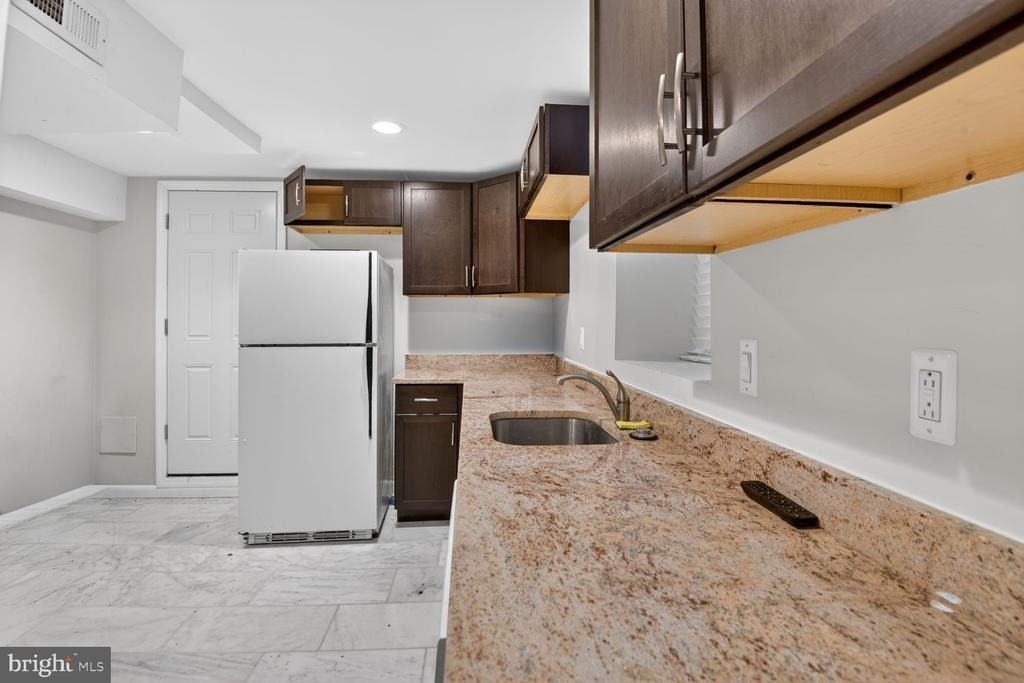5338 41st Street Nw - Photo 17