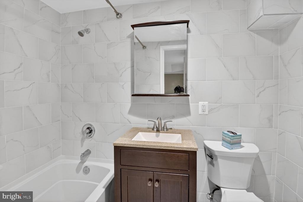5338 41st Street Nw - Photo 16