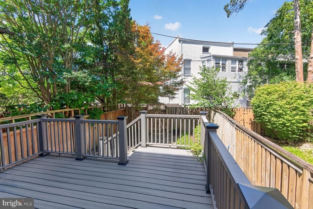 5338 41st Street Nw - Photo 18