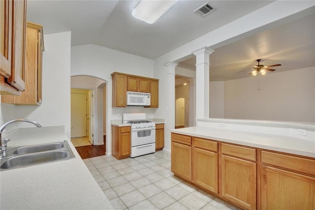 2624 Century Park Blvd - Photo 11