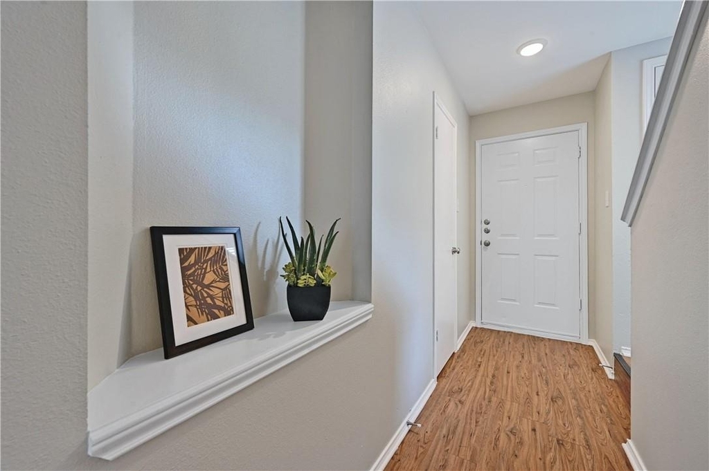 9602 Nightjar Dr - Photo 4