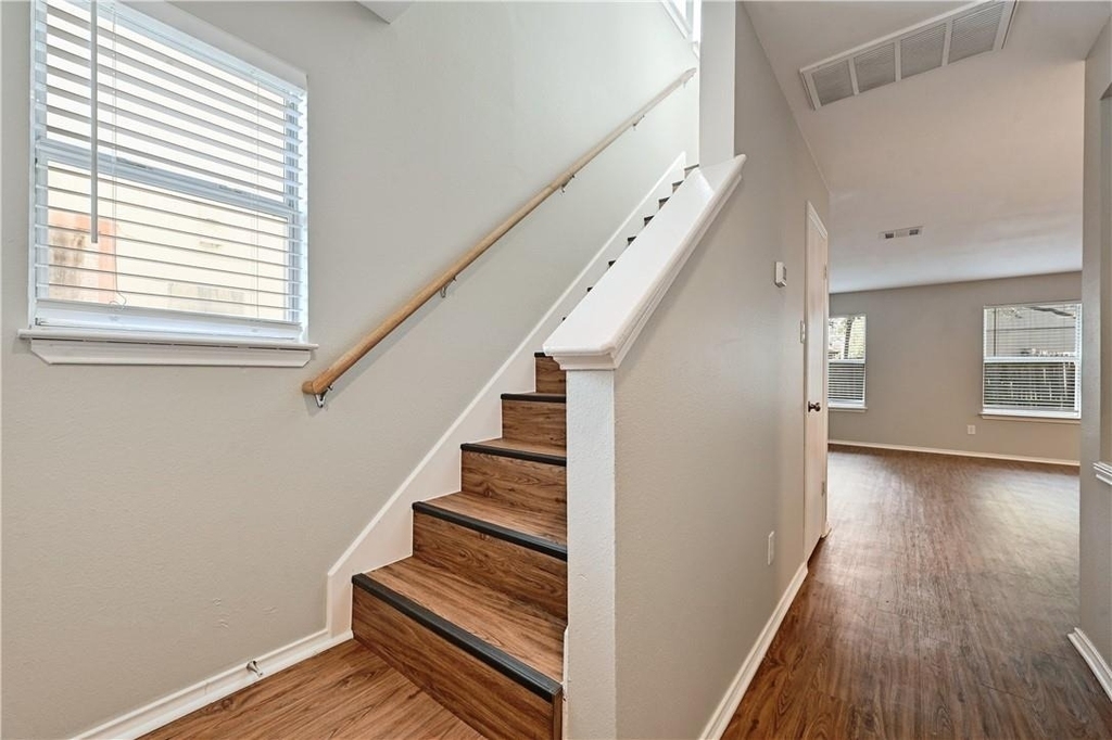 9602 Nightjar Dr - Photo 3