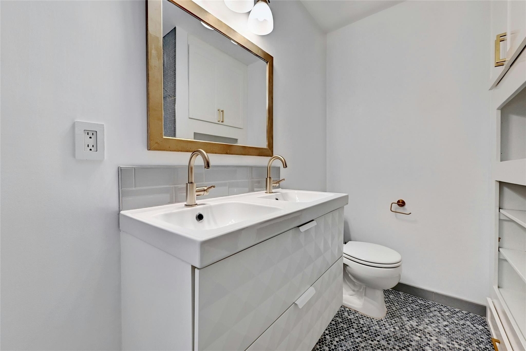 2604 Berkett Dr - Photo 17