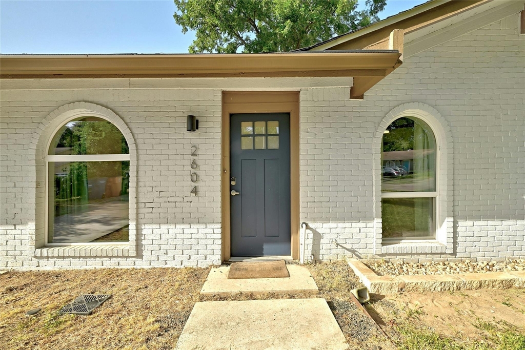 2604 Berkett Dr - Photo 1