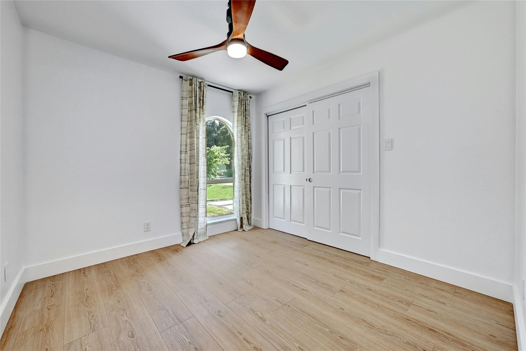 2604 Berkett Dr - Photo 15