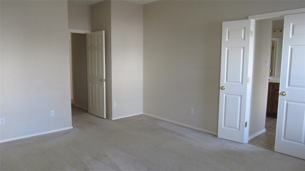11224 Crazy Well Dr - Photo 12