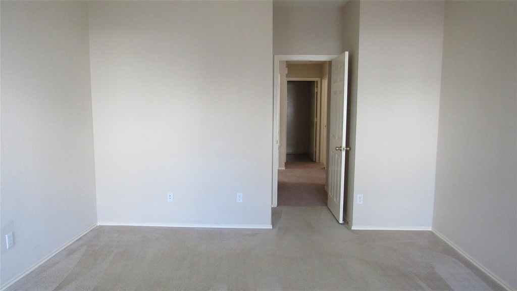 11224 Crazy Well Dr - Photo 11