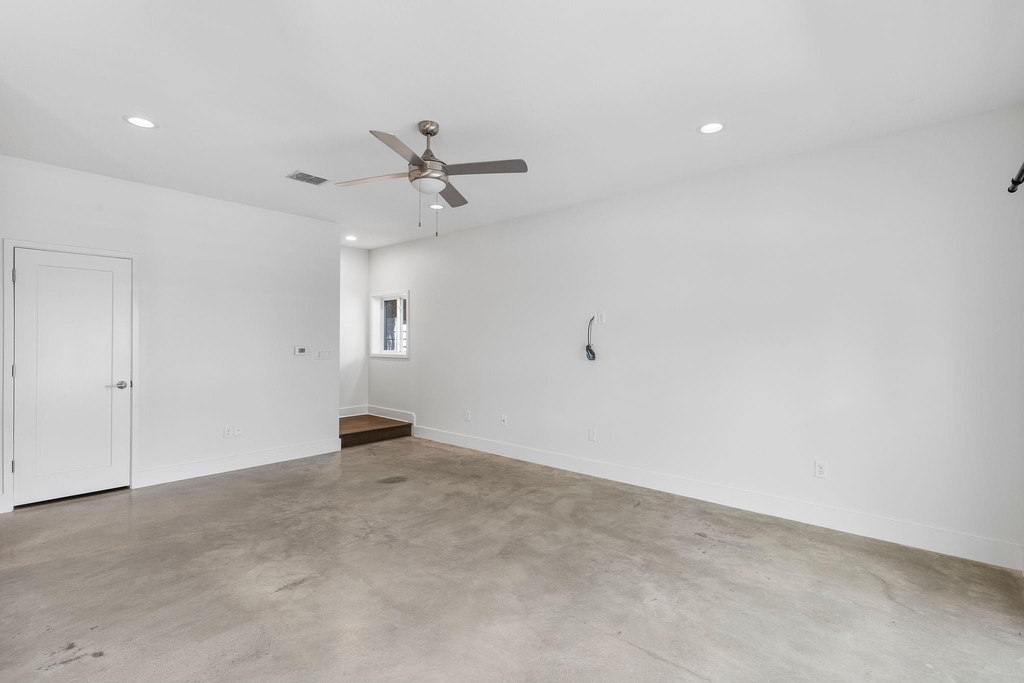 2101 Montopolis Dr - Photo 17