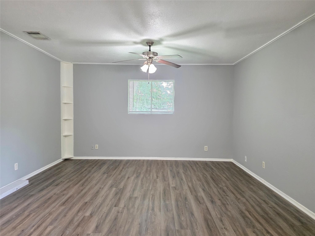 1811 Magnolia Dr - Photo 3