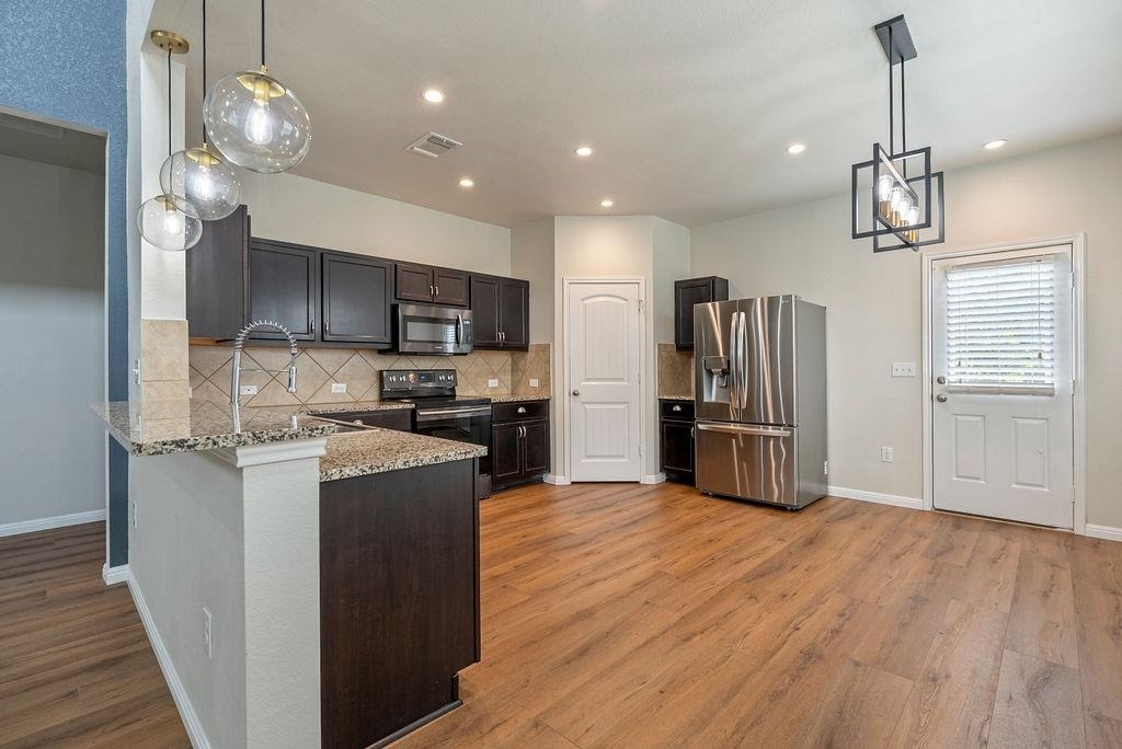 3304 Ortman Dr - Photo 4