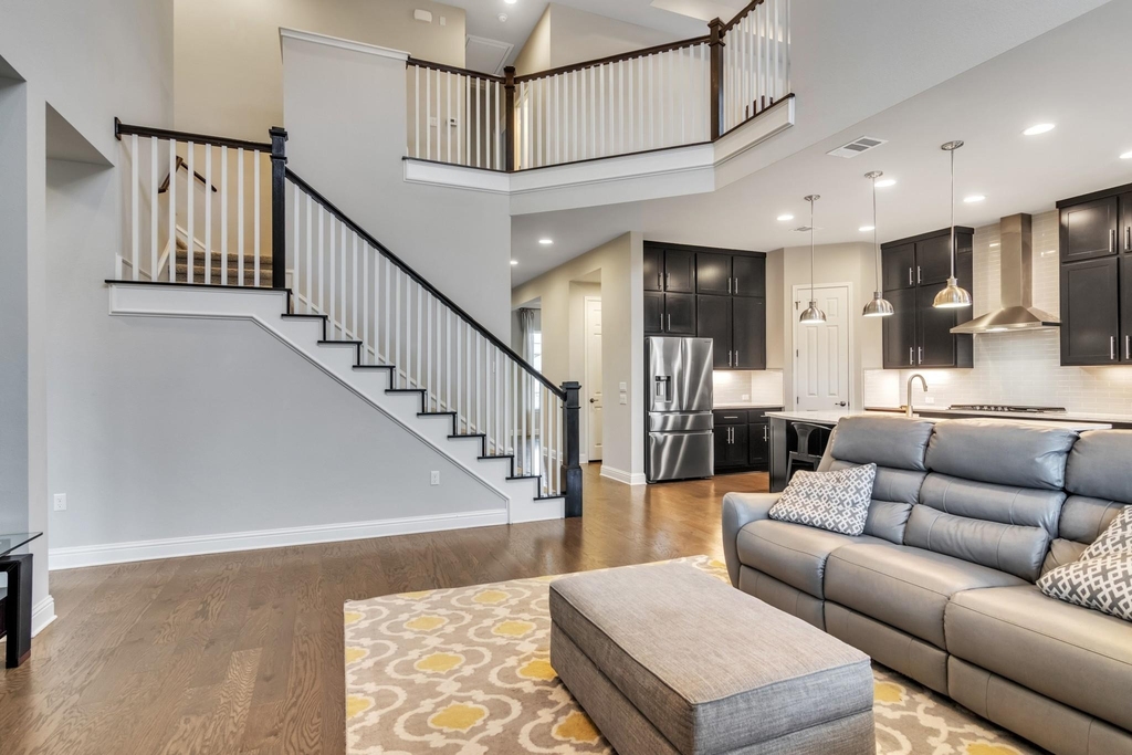 7100 Trissino Dr - Photo 5