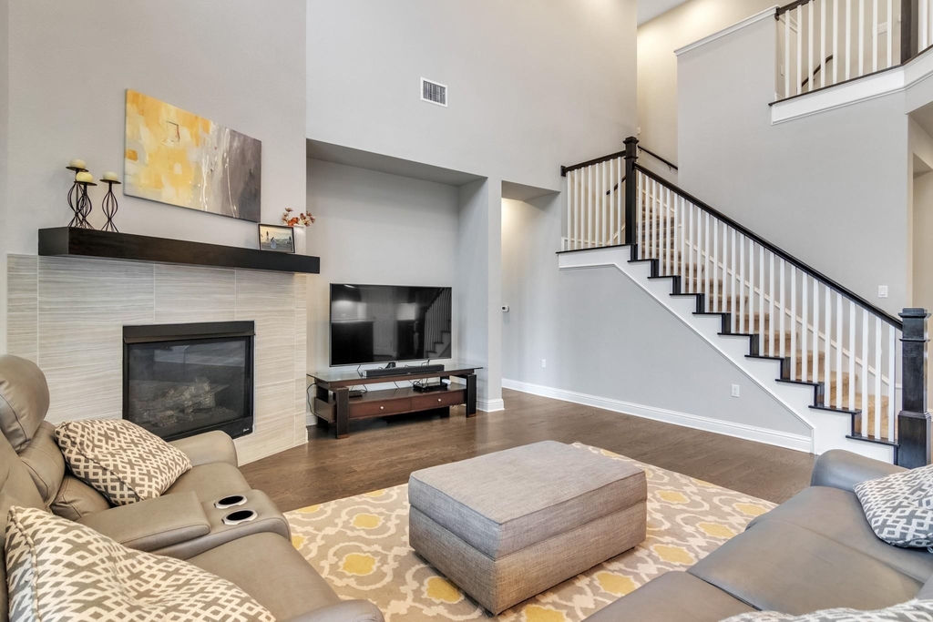 7100 Trissino Dr - Photo 6