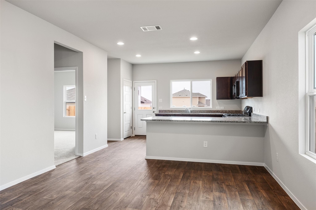 171 Haywood Mnr - Photo 7