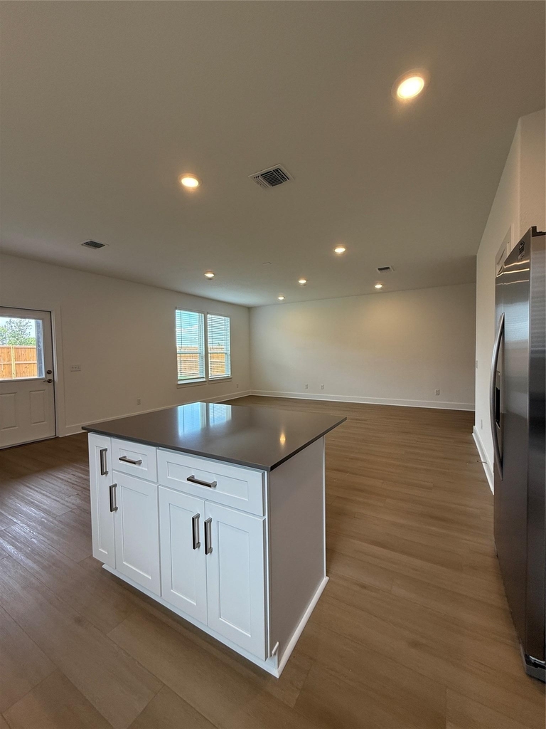 593 Tailwind Dr - Photo 15